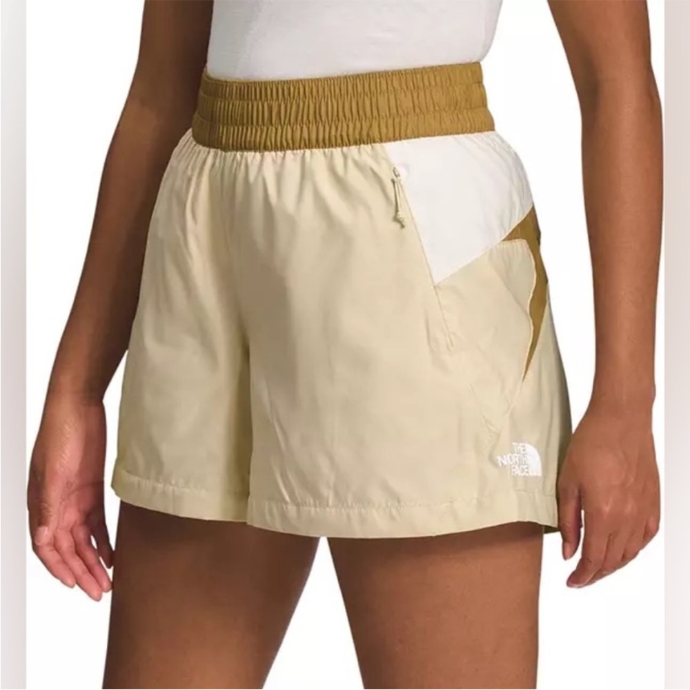The North Face Women’s WindWall TNF X size Small Tan, White/Cream Running Shorts